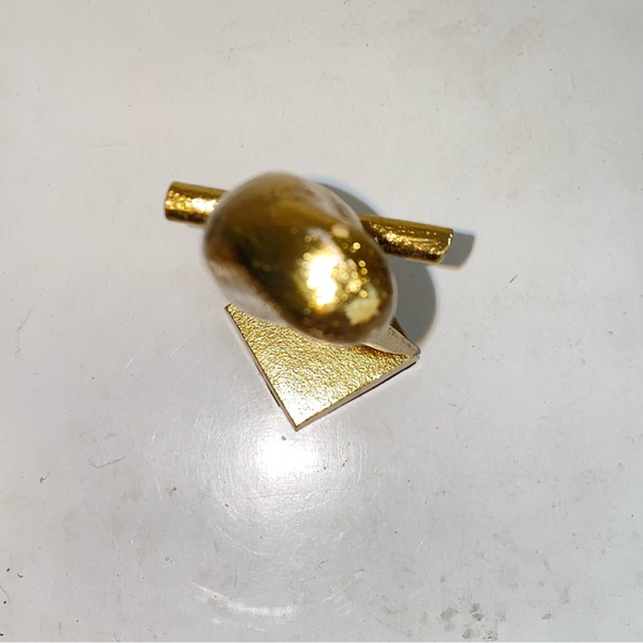 Vintage Gold Metal Parrot Bird On Perch 13" Table Top Sculpture - Picture 13 of 15